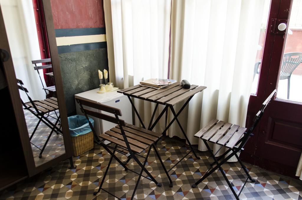 Bed & Art Barcelona Hostel Szoba fotó